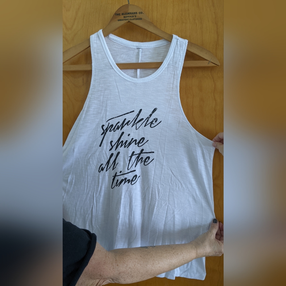 Flowy tank